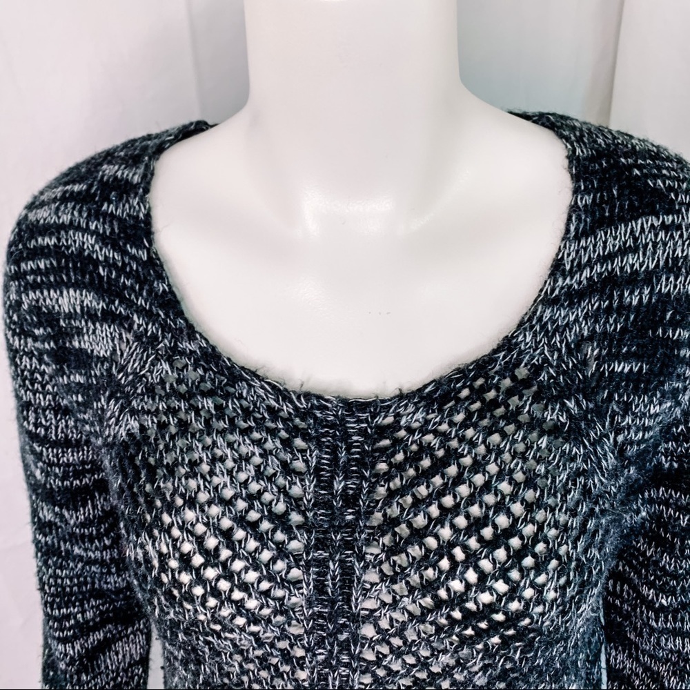 🦩2/$25 Dex / Black and White Marled Knit Sweater - Picture 2 of 9